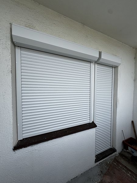 Montáž vnitřních a venkovních rolet